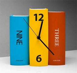 Часы в форме книги
